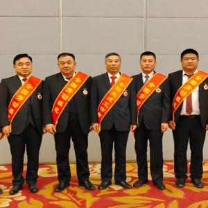 重磅！AG廳創園于文平獲“全國勞模”殊榮！