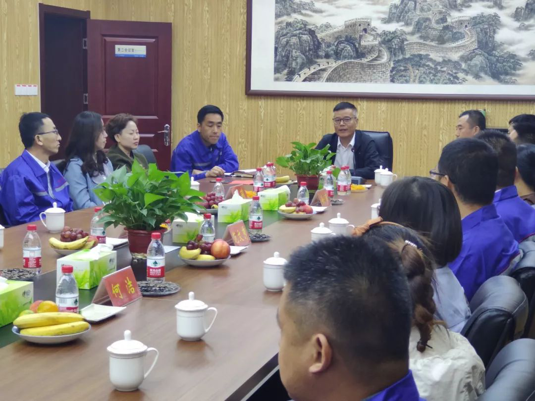 軍功章里有你的一半--職工家屬參訪AG廳創(chuàng)園公司紀(jì)實(shí) 軍功章里有你的一半--職工家屬參訪AG廳創(chuàng)園公司紀(jì)實(shí)