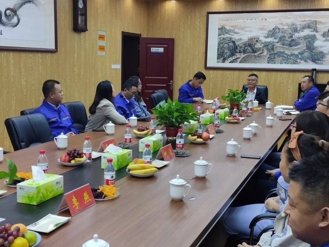 軍功章里有你的一半--職工家屬參訪AG廳創(chuàng)園公司紀(jì)實(shí) 軍功章里有你的一半--職工家屬參訪AG廳創(chuàng)園公司紀(jì)實(shí)